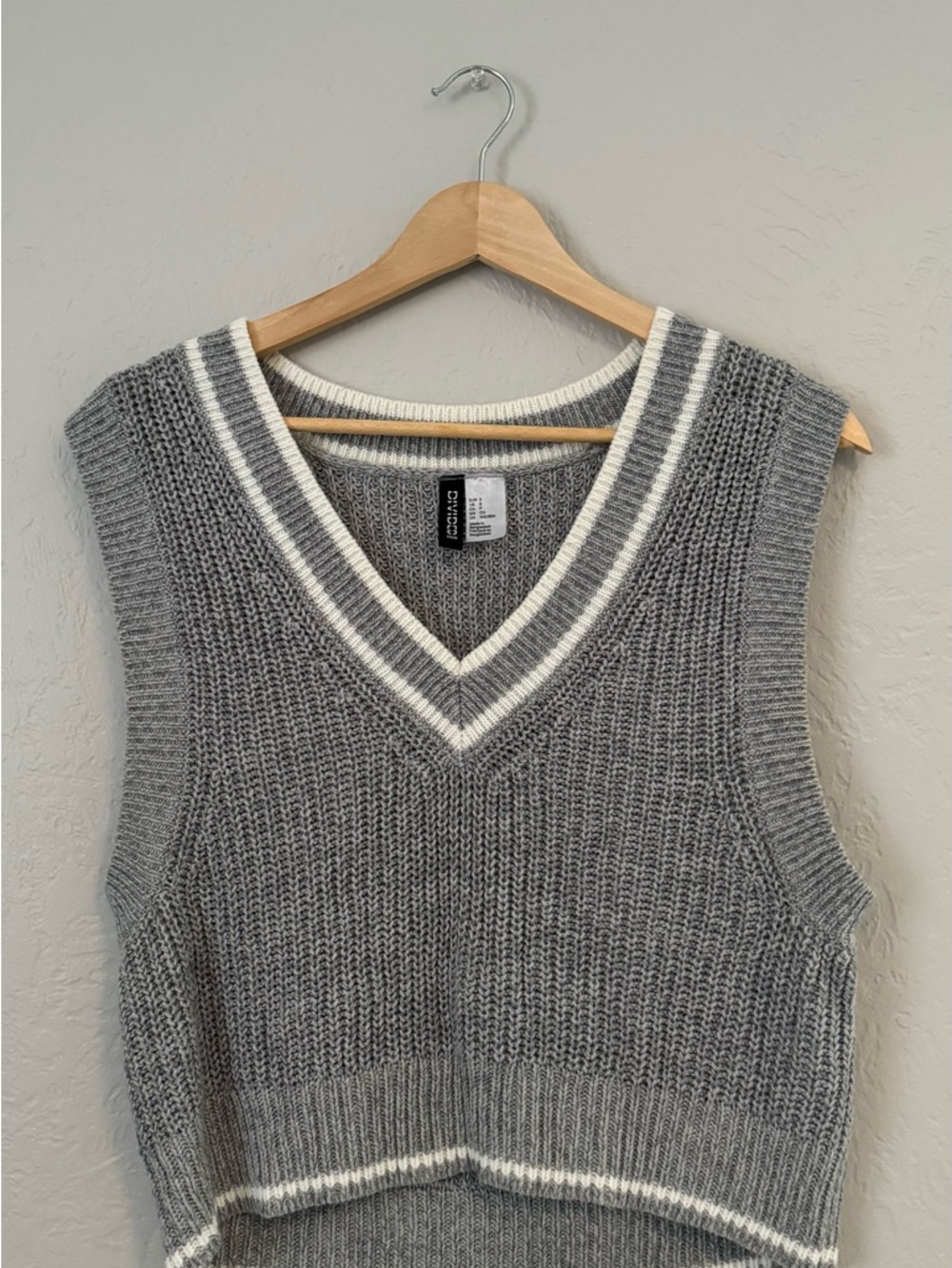 H&M Grey V-Neck Knit Sweater Vest with White Trim